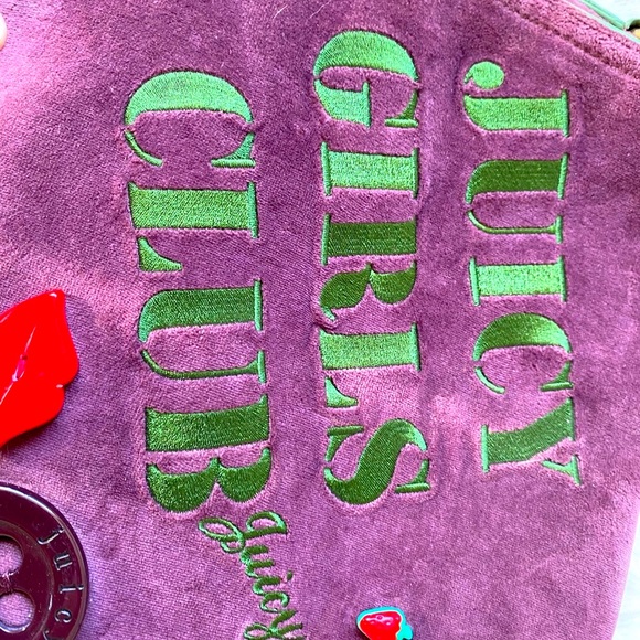 🍓💋🧃Juicy Couture Cross Body Bag kiss - Picture 3 of 8